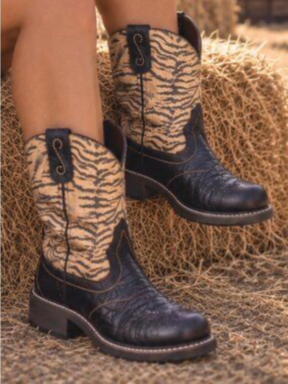 Justin Gypsy Black Leather & Tan Zebra-Print Cowgirl Ankle Boots Size 7.5 B